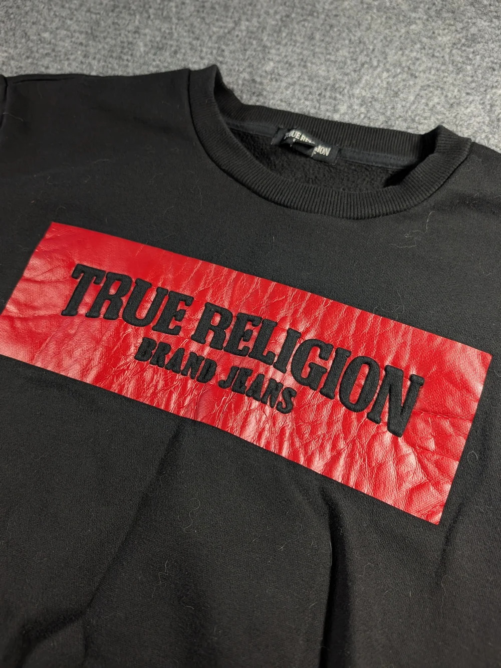 True Religion Embossed Arch Crewneck Sweatshirt Black Red Men's XL